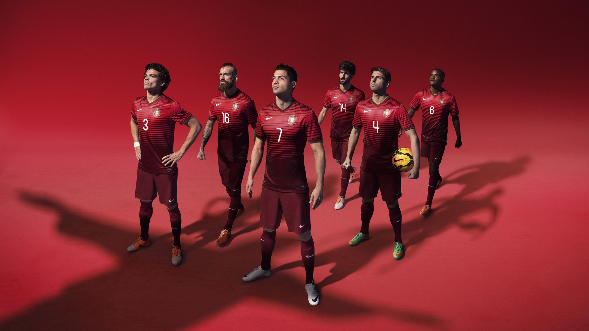 开云体育app-英超冲刺季：每场比赛都精彩绝伦！，英超冲刺季_每场比赛都精彩绝伦吗